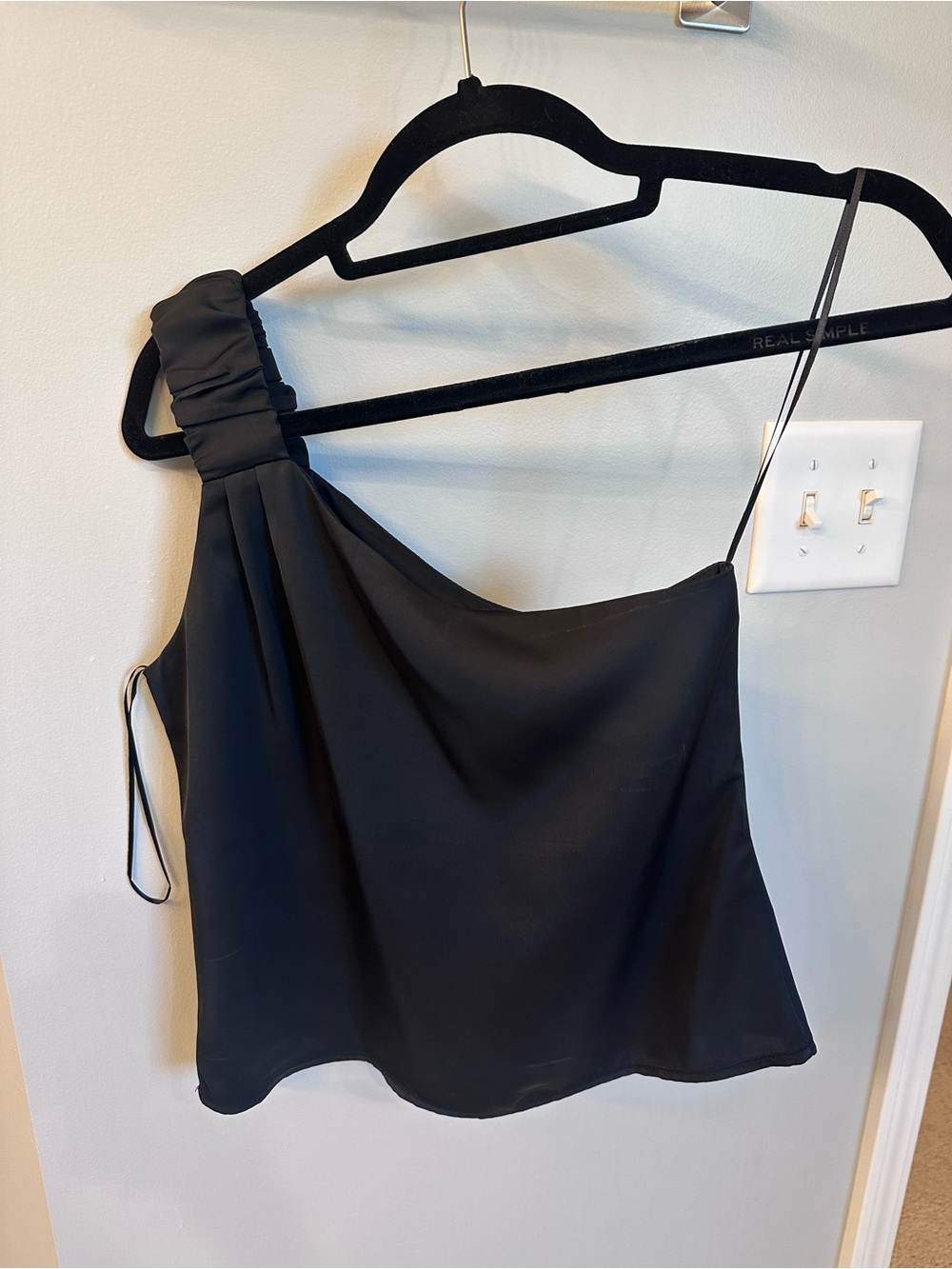 NWT One-Shoulder Black Women's Top - Brand: DELUC
